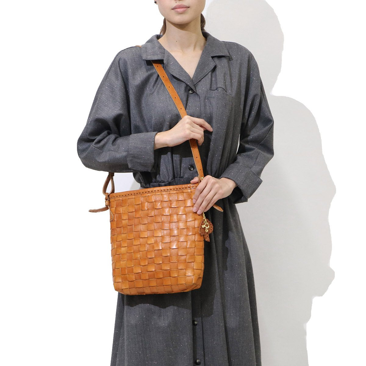 CUNE✕robita□レザーメッシュショルダーバッグL□定価88000円□新品 せま