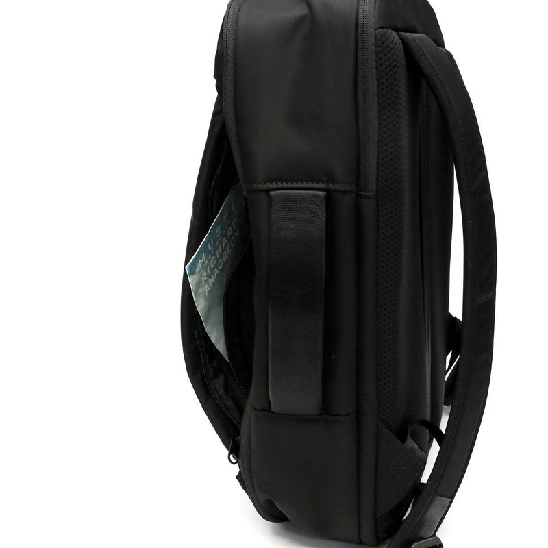 Incase Incase VIA Backpack Lite with Flight Nylon Black – GALLERIA